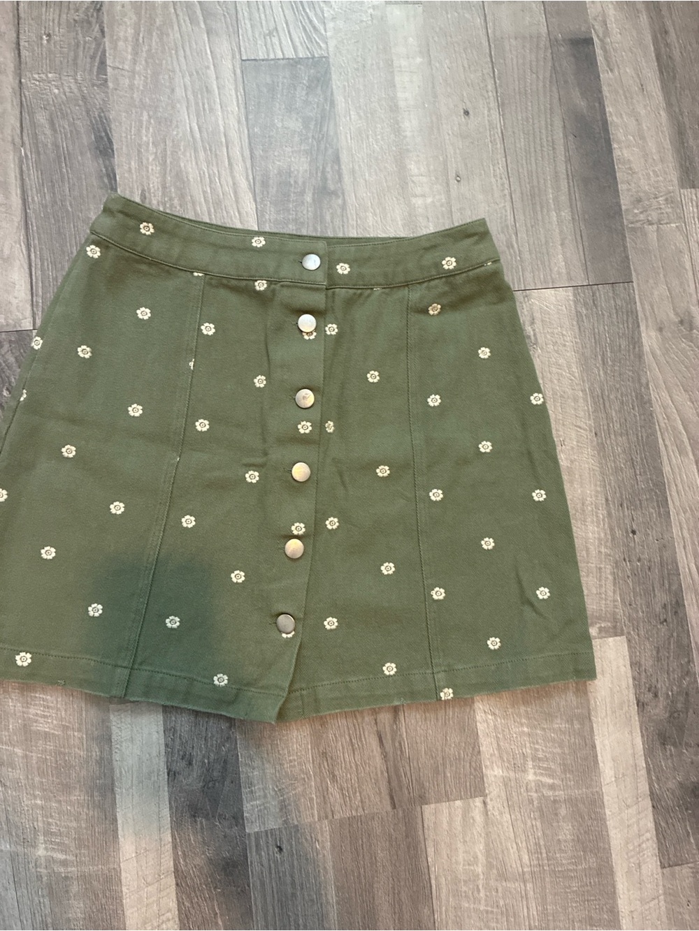 miami Olive Green Button-Front Mini Skirt with Daisy Motif